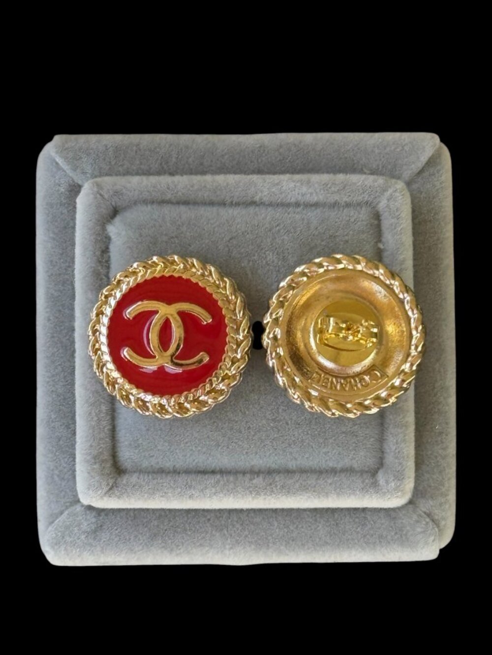 Upcycled Red Center Gold Rope Tone Button Earring - Picture 2 of 2